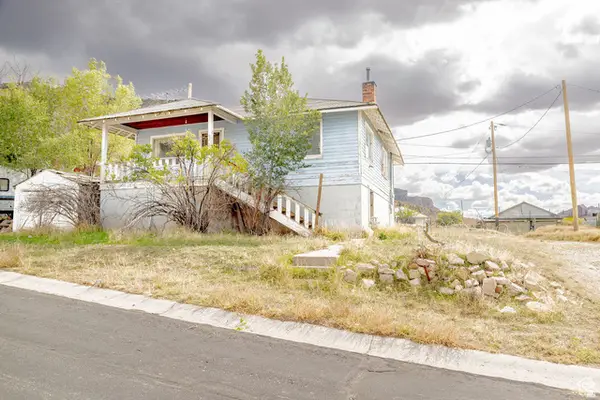 141 W 100 N, East Carbon, UT 84520