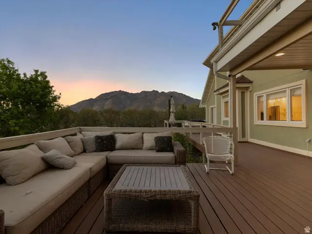 8318 S Ridge Point Rd, Sandy, UT 84093 - #3