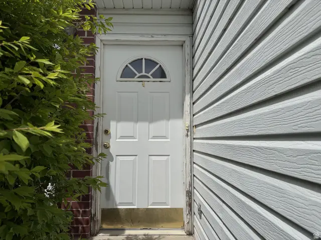 4942 W Coriander St, Salt Lake City, UT 84118 - #3