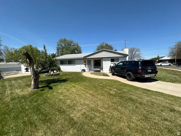 367 Hawthorne Dr, Layton, UT 84041