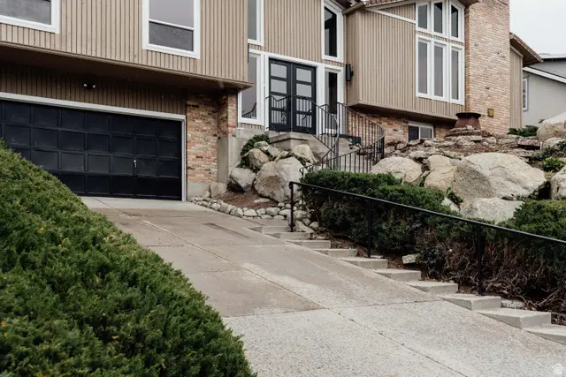 10077 S Majestic Canyon Rd E, Sandy, UT 84092 - #3