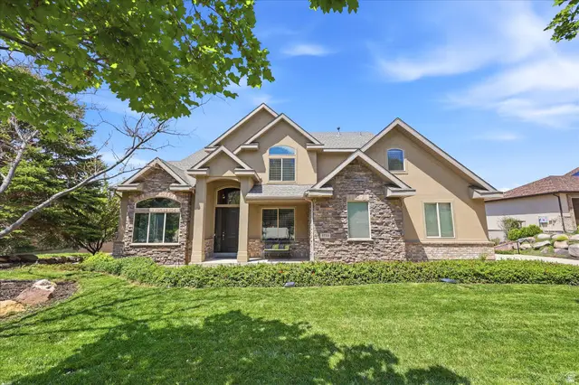 1733 E Crimson Oak Dr, Draper, UT 84020 - #1
