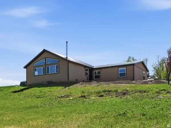 8066 N Valley View Heights, Preston, ID 83263