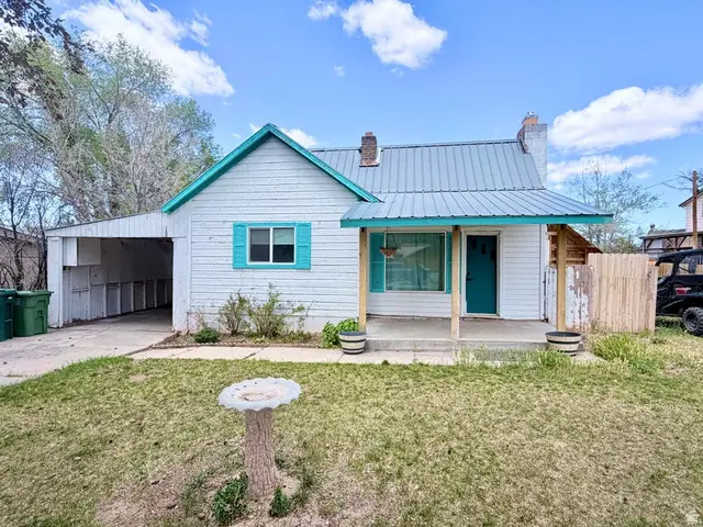140 W 300 S, Parowan, UT 84761 - #2