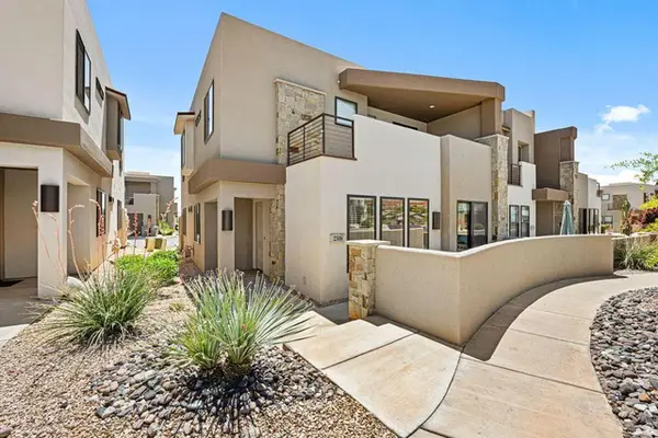 2306 N Park Center Dr #43, Washington, UT 84780