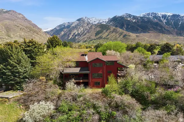 8 Altawood Dr S, Sandy, UT 84092