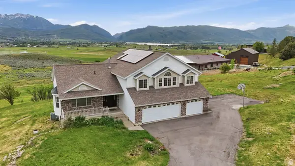 8927 E Pineview Dr N, Huntsville, UT 84317