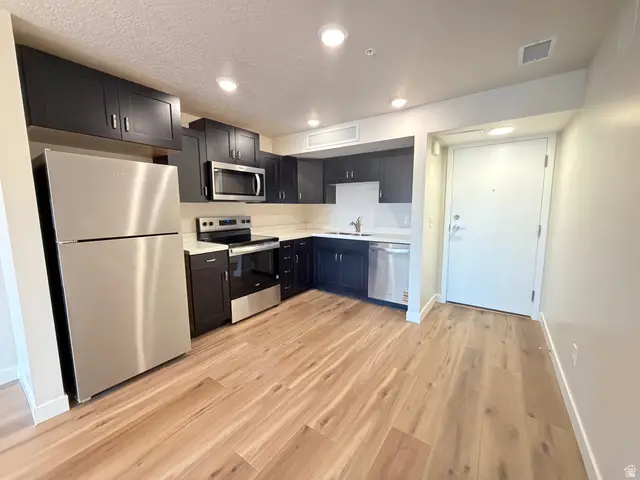 1032 E 400 S #405B, Salt Lake City, UT 84102 - #1
