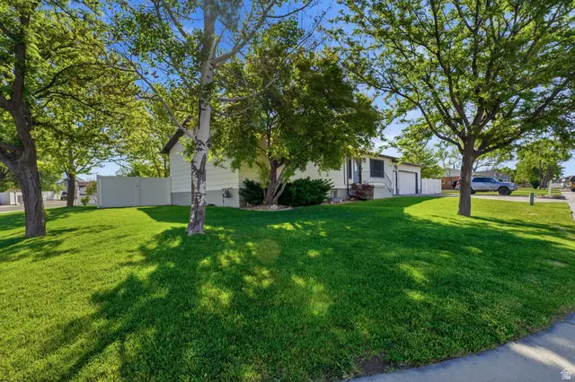 1438 N Trinnaman Ln W, Lehi, UT 84043 - #3