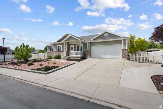 4584 W Carriage Ln, Cedar Hills, UT 84062 - #2