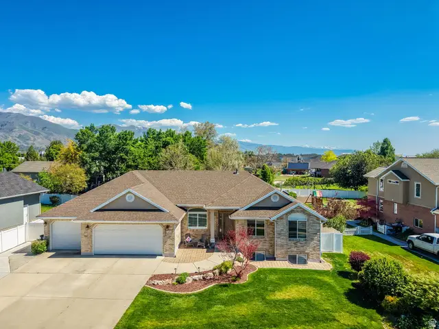 1429 Flint Meadow Dr, Kaysville, UT 84037 - #2