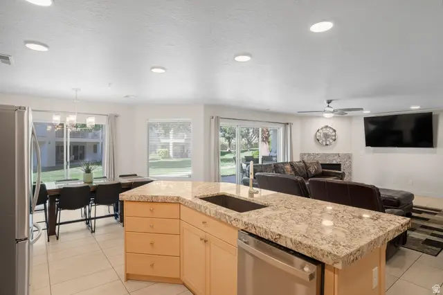 1845 W Canyon View Dr #902, Saint George, UT 84770 - #2
