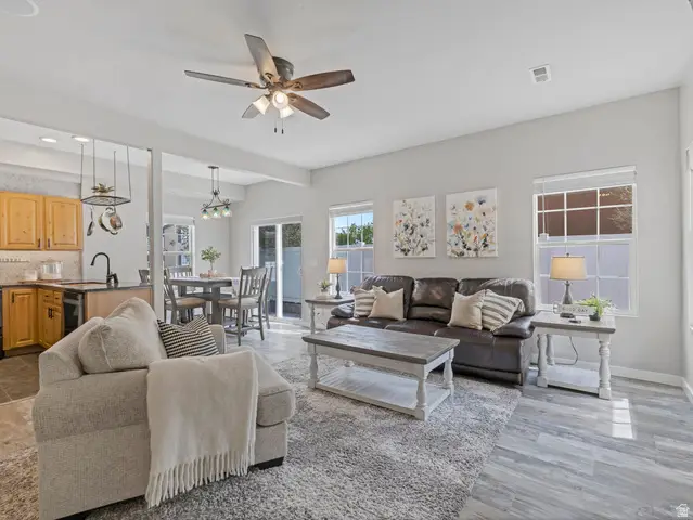 4914 W Duncan Meadow Ln, Riverton, UT 84096 - #2