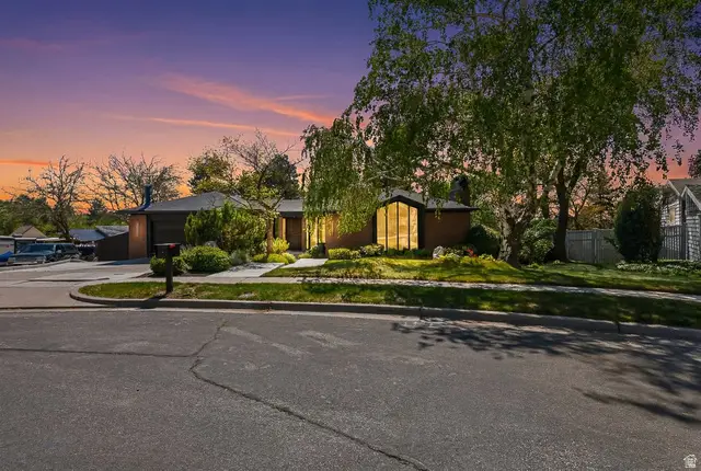 3545 E Avondale Dr, Cottonwood Heights, UT 84121 - #2