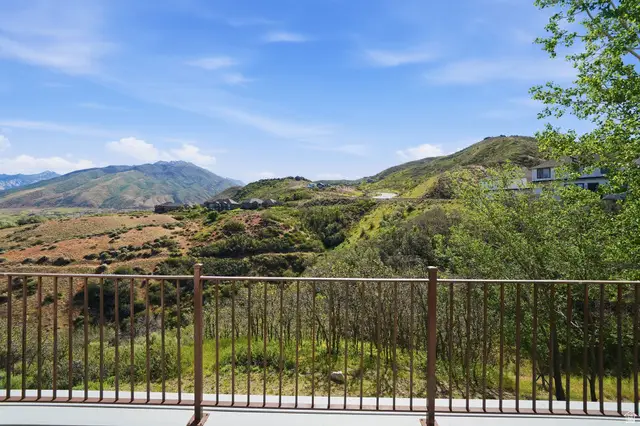 923 E Absaroka Ct, Draper, UT 84020 - #1