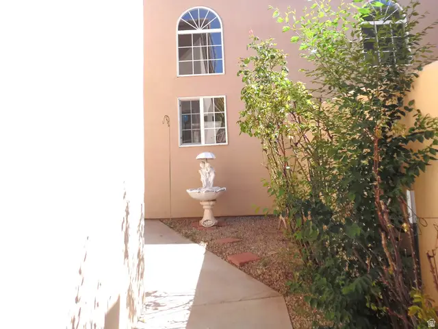 687 W Hale Ave, Moab, UT 84532 - #2