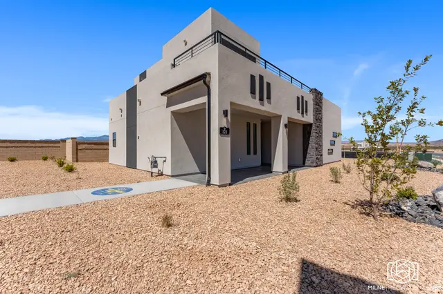 528 W Green Mountain Dr, Saint George, UT 84790 - #3