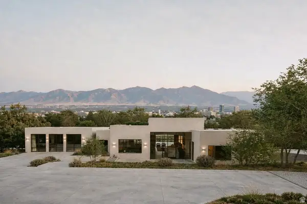 2379 S Cannon Dr, Salt Lake City, UT 84109