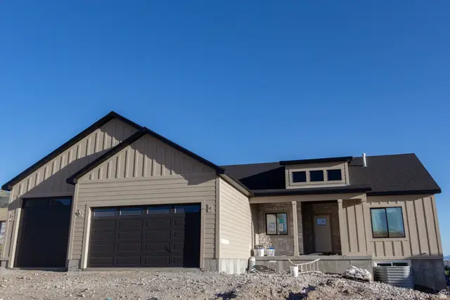 1112 E 50 N, Hyde Park, UT 84318 - #1