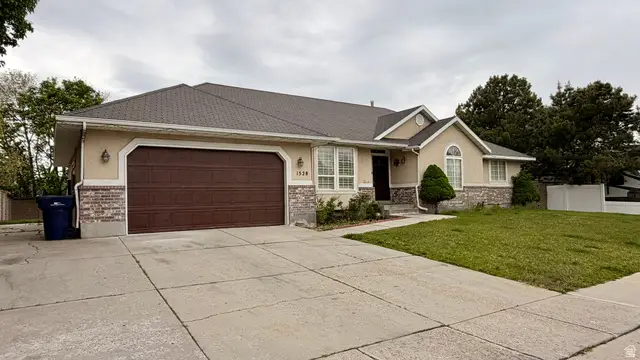 1528 E Buttercup Dr, Sandy, UT 84092 - #2