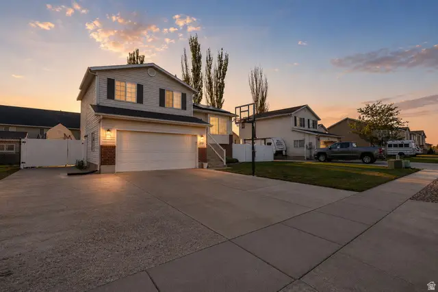 719 N 1725 W, Clinton, UT 84015 - #2