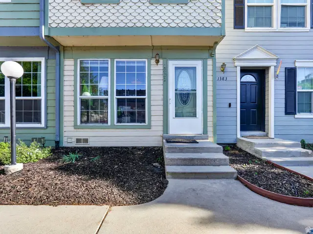 1381 W Beacon Hill Dr S, Taylorsville, UT 84123 - #1