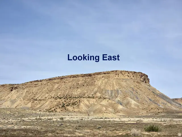 458 W Singing Desert Rd, Thompson, UT 84540 - #2