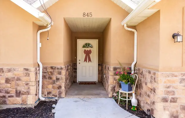 845 W 400 S, Vernal, UT 84078 - #3