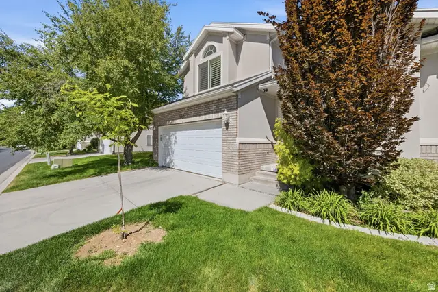 5645 S Highland Park Ct, Holladay, UT 84121 - #2