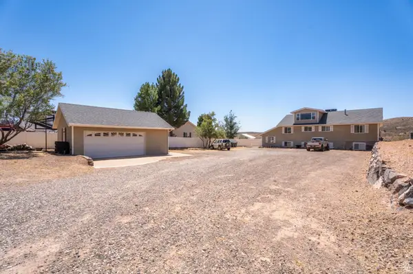 1656 S Ash Creek Dr, Toquerville, UT 84774
