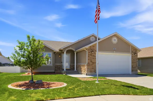 2161 W Craig Ln, Syracuse, UT 84075 - #1