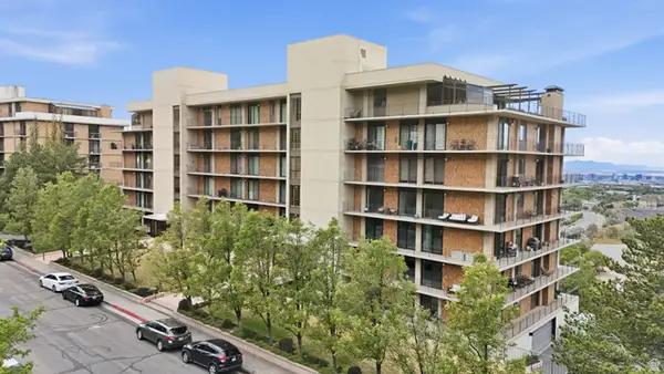 910 S Donner Way #602, Salt Lake City, UT 84108