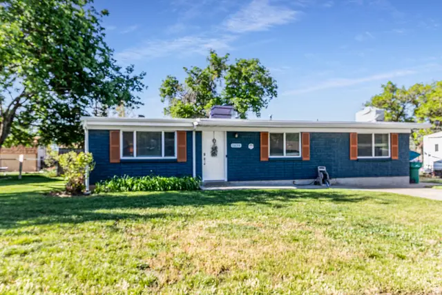 1619 Davis Dr, Layton, UT 84041 - #2