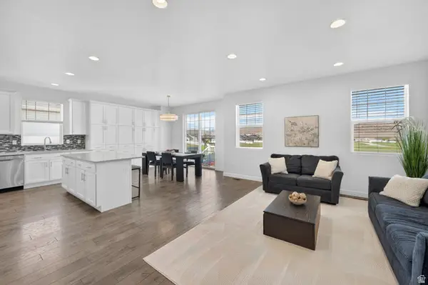 6170 N Boulter Peak Ln, Eagle Mountain, UT 84005