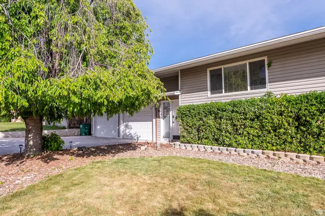786 E Shannon Rd, Kaysville, UT 84037 - #2