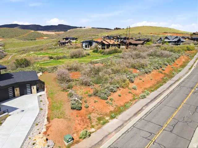 1133 E Longview Dr #4, Hideout, UT 84036 - #3