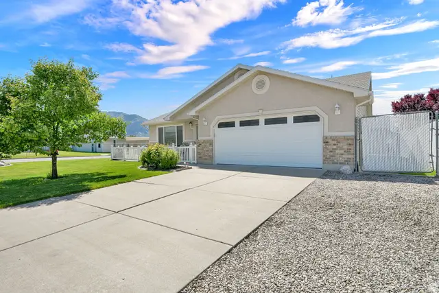 429 W 2125 N, Harrisville, UT 84414 - #2