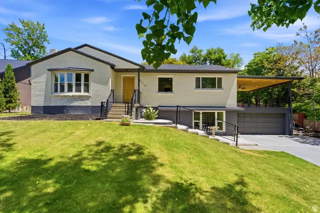 4215 S Holladay Blvd, Holladay, UT 84124 - #2