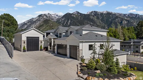 9577 S Hidden Pine Ln, Sandy, UT 84092