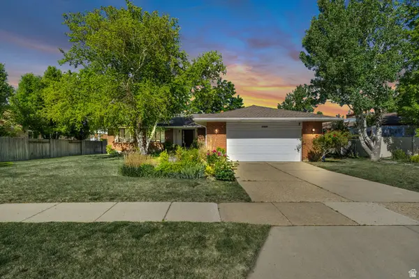 11538 S High Mountain Dr, Sandy, UT 84092