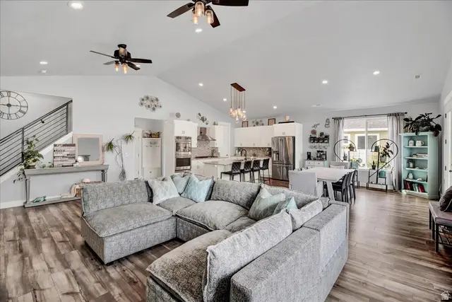 563 E Pebble Creek Dr, South Weber, UT 84405 - #3