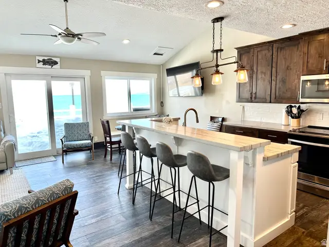 35 E Spinnaker Point Dr #2B, Garden City, UT 84028 - #3