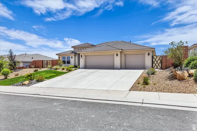 2128 E Honeycomb Dr, Saint George, UT 84790 - #3