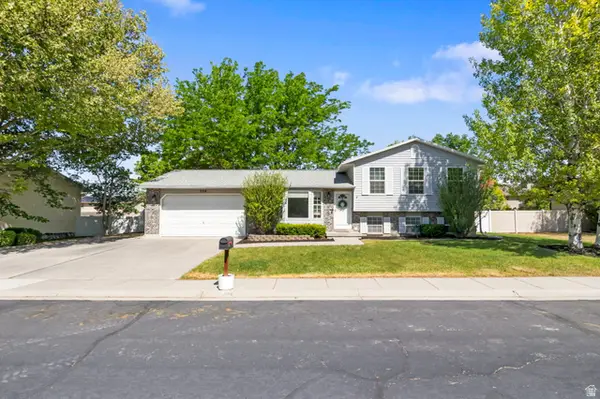506 Country Club Dr, Tooele, UT 84074