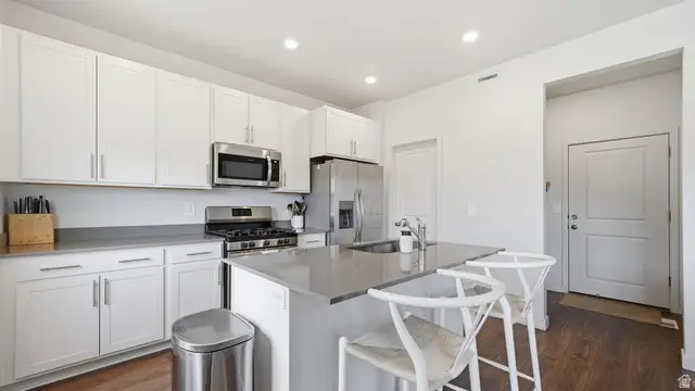 4918 W Willowstone Dr N, Highland, UT 84003 - #2