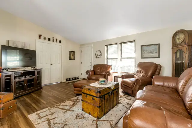 8808 S Cambridge Cir W, Sandy, UT 84070 - #2