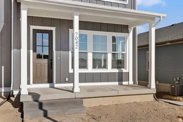 7042 W Terraine Rd, West Jordan, UT 84081 - #2