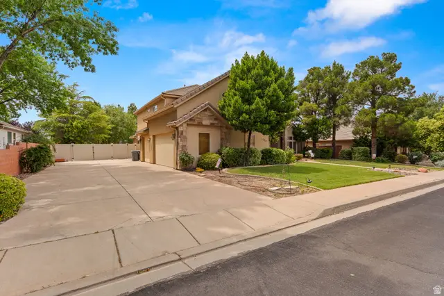 1530 S Southern Trails Cir, Washington, UT 84780 - #3