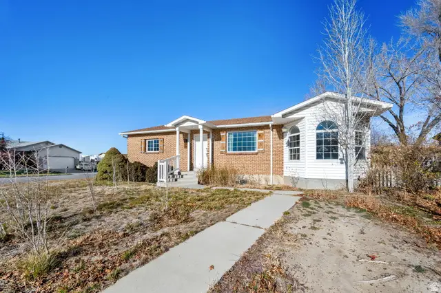 951 E South Cir, Sandy, UT 84094 - #1