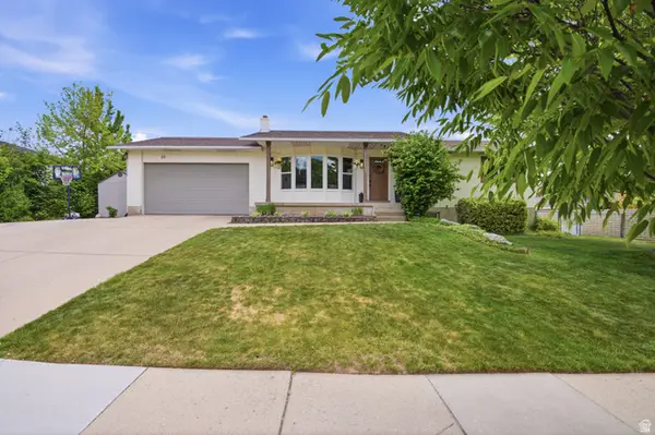 23 W Park Dr, Kaysville, UT 84037